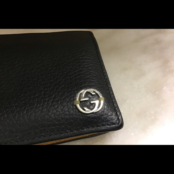Gucci Bi-Fold Wallet Leather Black Inner Yellow Silver
